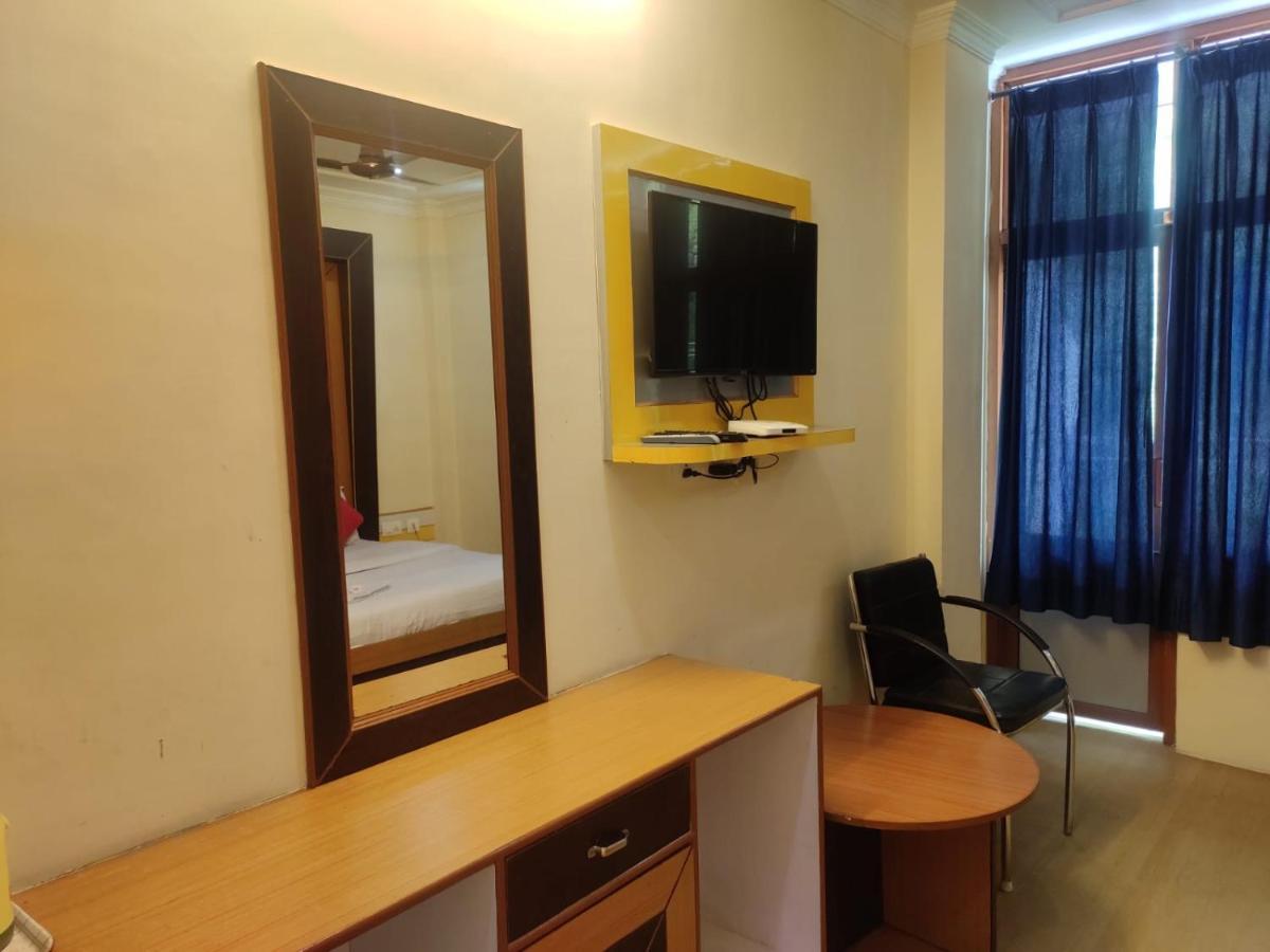 Hotel Amandeep Дармсала Екстер'єр фото