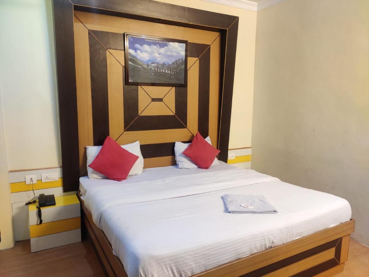Hotel Amandeep Дармсала Екстер'єр фото