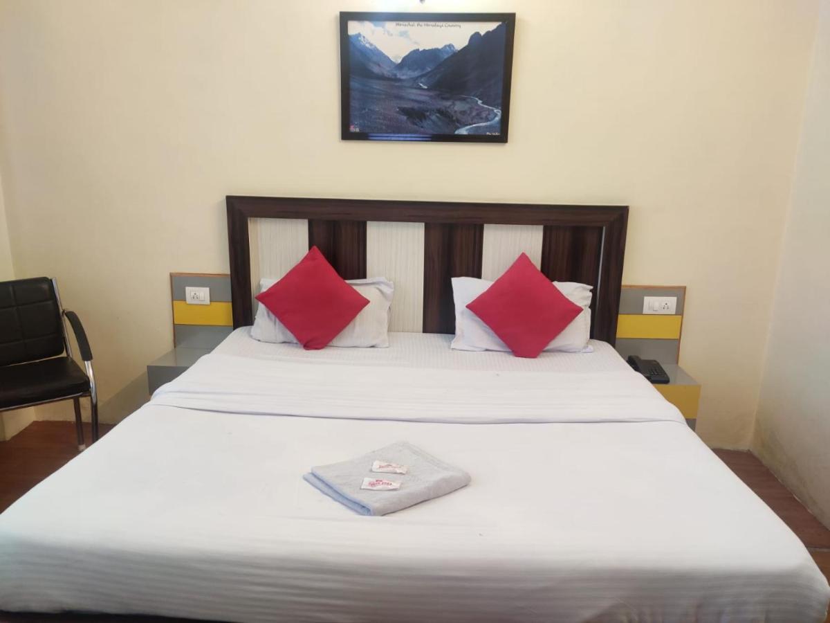 Hotel Amandeep Дармсала Екстер'єр фото