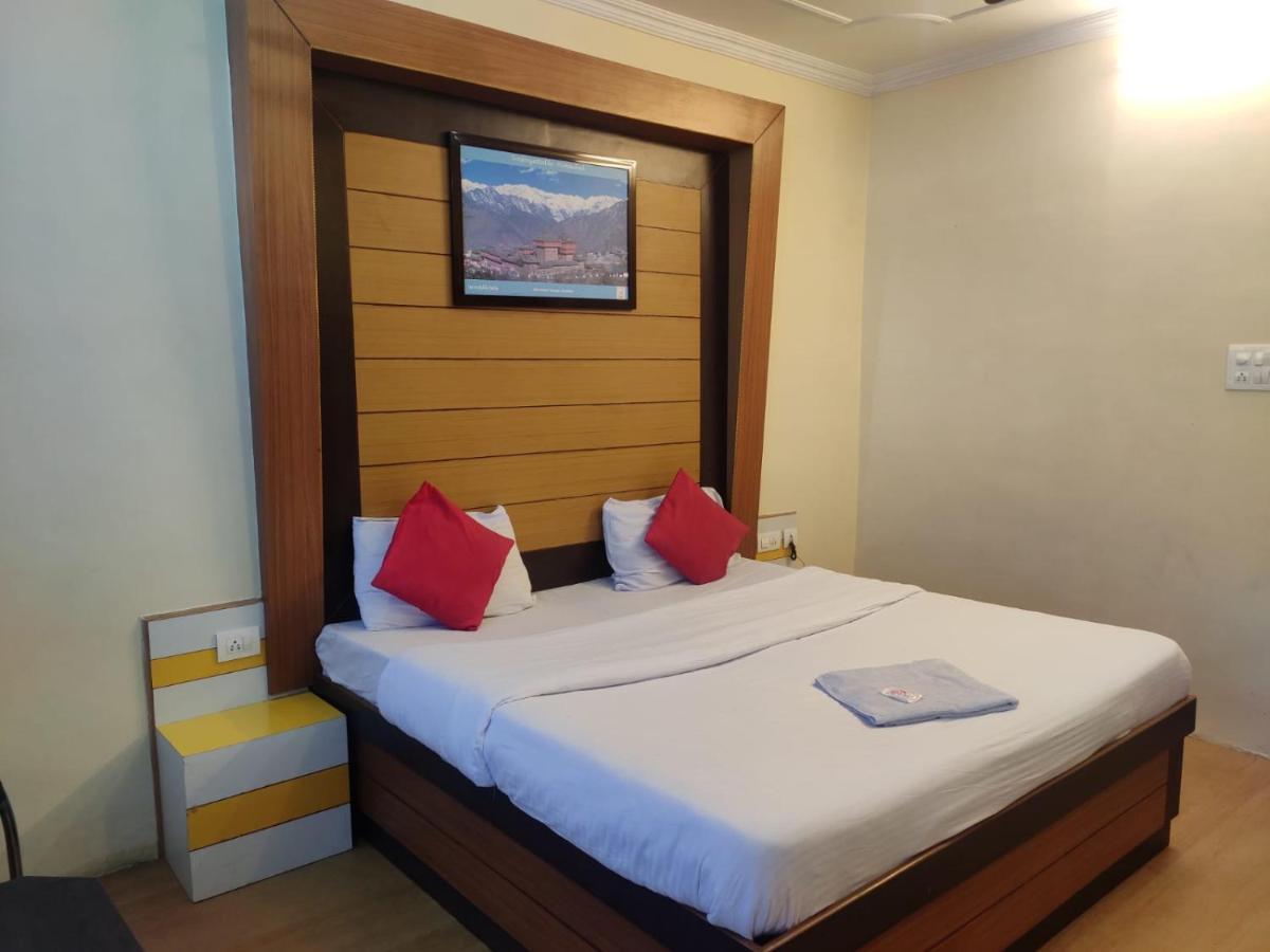 Hotel Amandeep Дармсала Екстер'єр фото