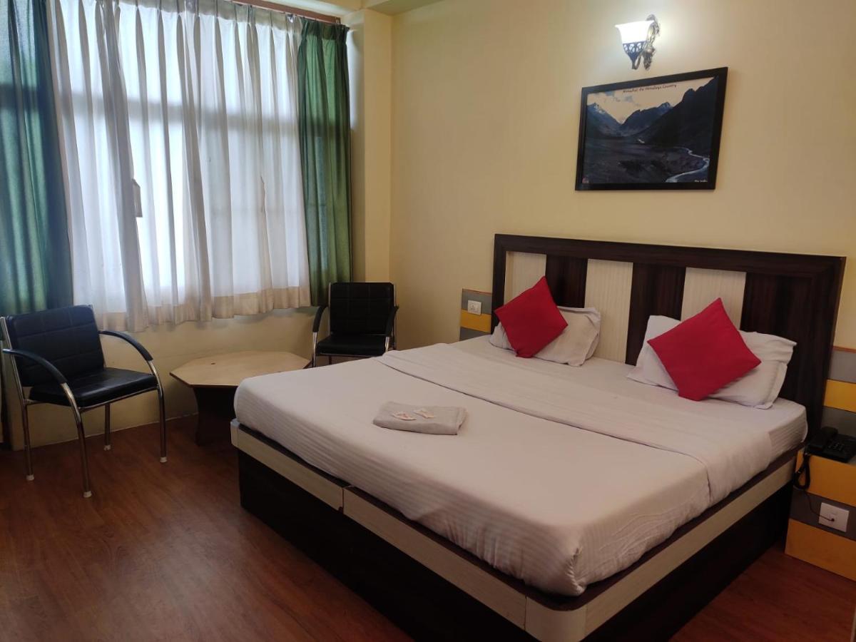 Hotel Amandeep Дармсала Екстер'єр фото