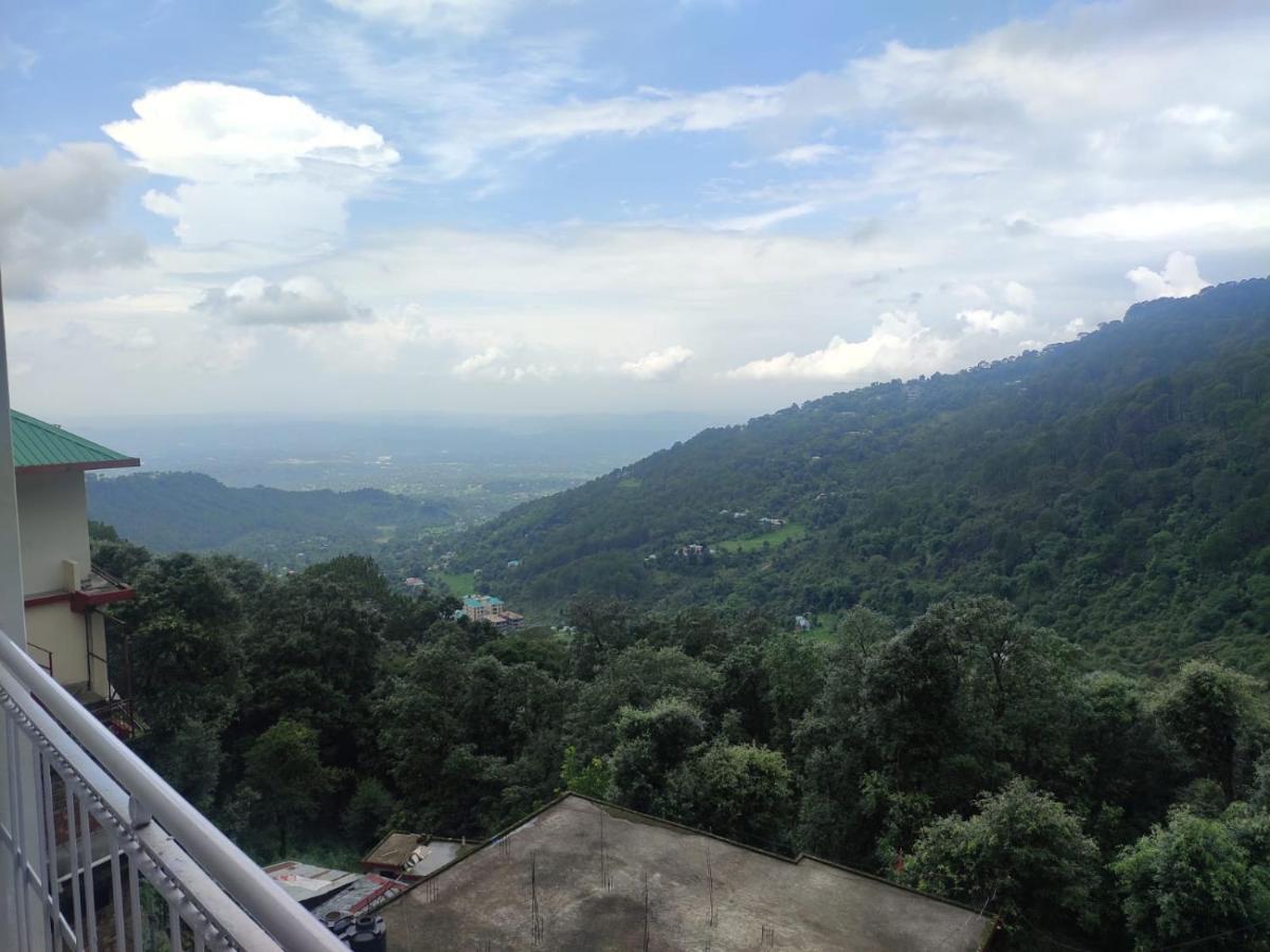 Hotel Amandeep Дармсала Екстер'єр фото