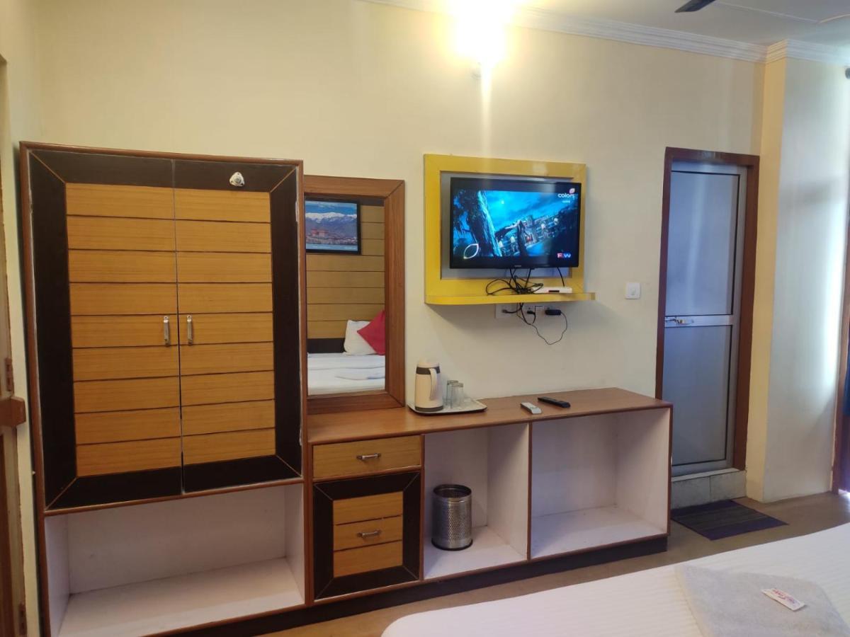 Hotel Amandeep Дармсала Екстер'єр фото