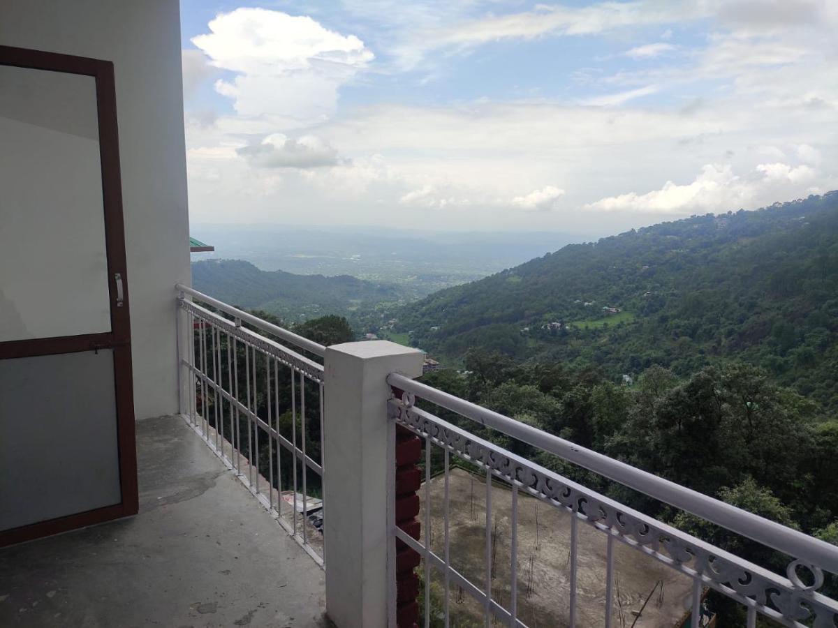Hotel Amandeep Дармсала Екстер'єр фото